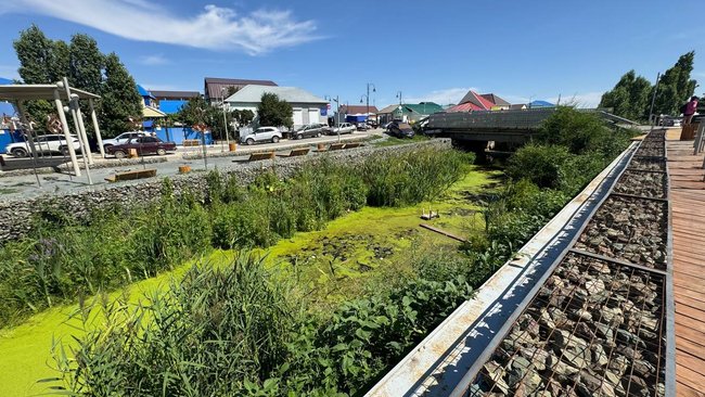 103 миллиона в болото: как выглядит набережная Песчанки в Соль-Илецке в середине лета