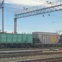 В Соль-Илецком округе на переезде поезд столкнулся с легковушкой