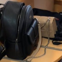В Соль Илецке мужчина украл 38 тысяч рублей из сумки, оставленной в гостевой комнате
