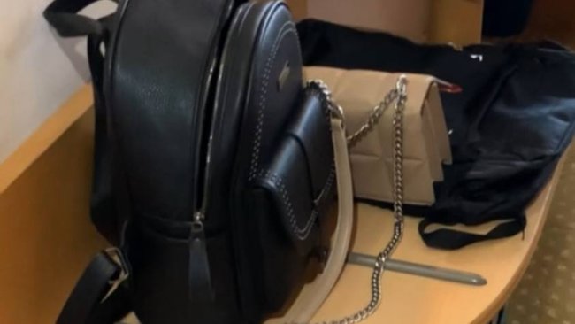 В Соль Илецке мужчина украл 38 тысяч рублей из сумки, оставленной в гостевой комнате