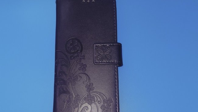 В Соль-Илецке мужчину наказали за незаконную торговлю аксессуарами для телефонов