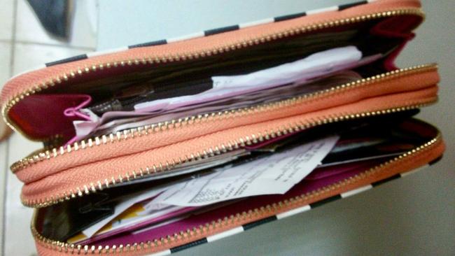 В Соль-Илецке мужчина лишился свободы за кражу 38 тысяч рублей из женской сумки в гостевой комнате