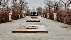 В Соль-Илецке завершился ремонт сквера на улице Карла Маркса