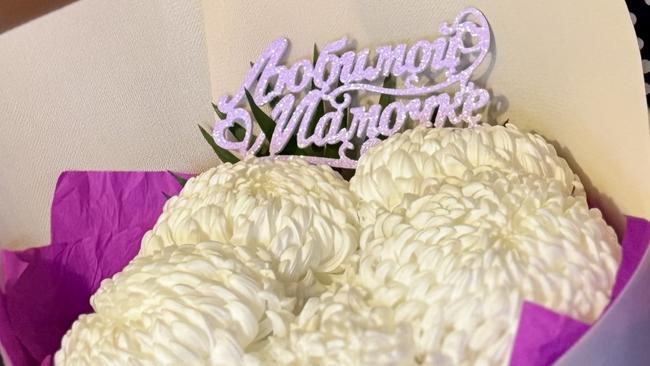 В Соль-Илецке сегодня поздравляют мам и бабушек с Днем матери