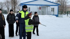 В Соль-Илецком округе школьники примерили на себя роль дорожных инспекторов