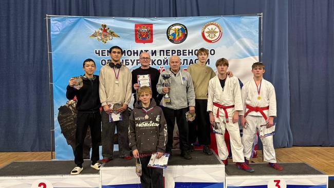Соль-Илецкие бойцы взяли награды на первенстве области по армейскому рукопашному бою 