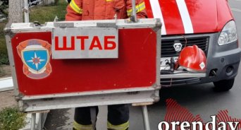 В Домбаровском идет эвакуация – огонь приближается к жилым домам и лагерю «Сокол»