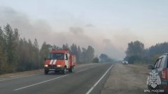 В Соль-Илецком округе продолжается ликвидация крупного пожара