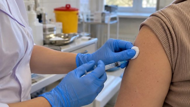 В Соль-Илецкую больницу поступила вакцина против гриппа