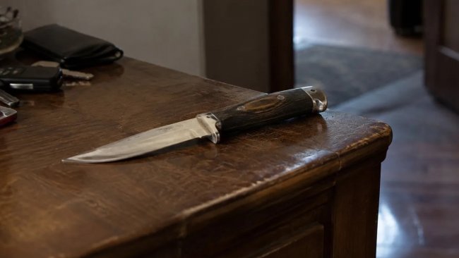 Житель Соль-Илецка погнался с охотничьим ножом за мужчиной, сделавшим ему замечание