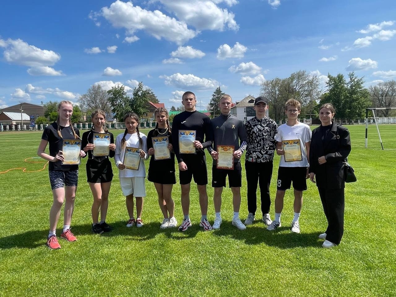 В Соль-Илецке школа №4 одержала победу на первенстве округа по легкой атлетике