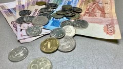В Соль-Илецке сотрудница банка снимала со счетов клиентов деньги